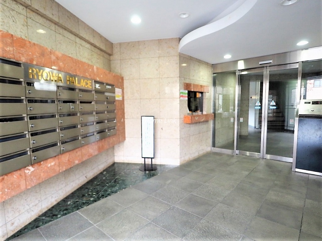 菱和パレス小竹向原 エントランス