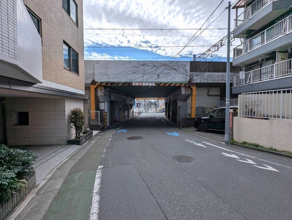 D´クラディア荻窪　前面道路