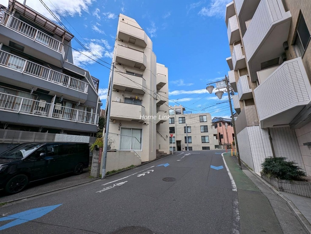 D´クラディア荻窪　前面道路