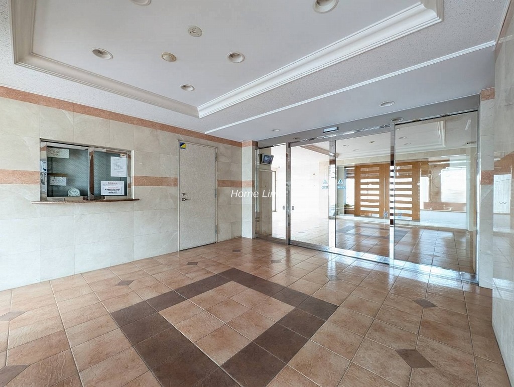 アーバンキャッスル高島平ウエスト　エントランスホール