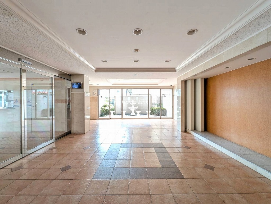 アーバンキャッスル高島平ウエスト　エントランスホール