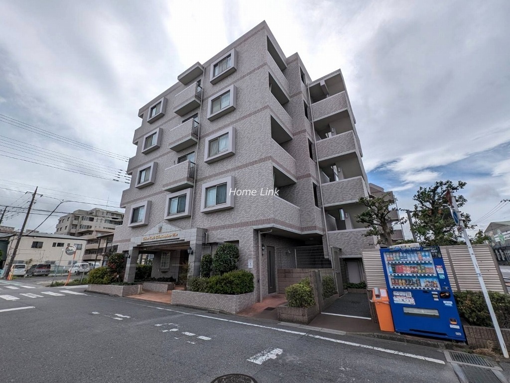 アーバンキャッスル高島平ウエスト　東側からの外観