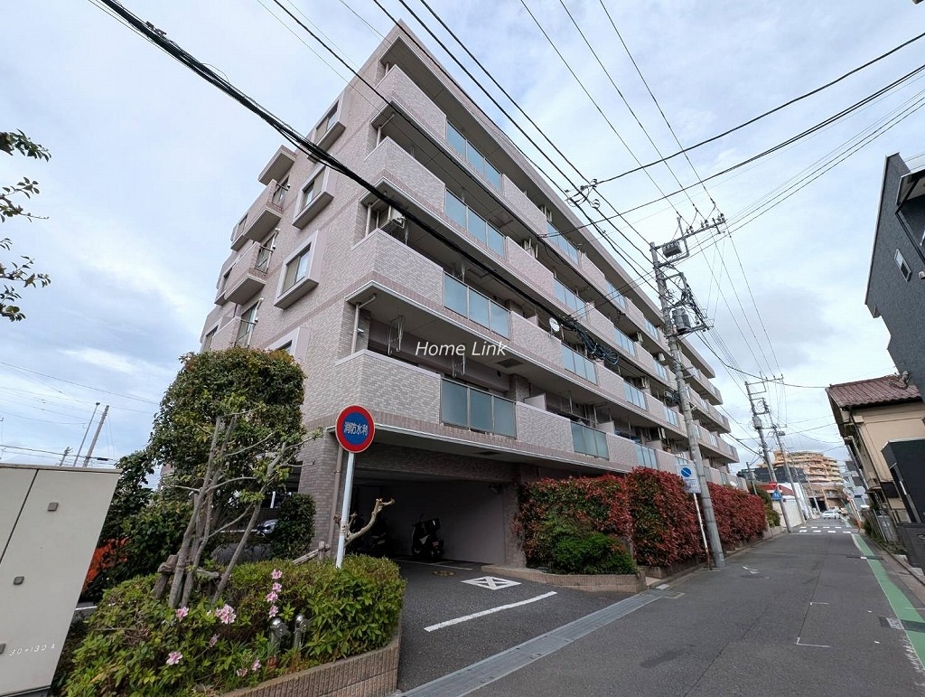 アーバンキャッスル高島平ウエスト　南側からの外観