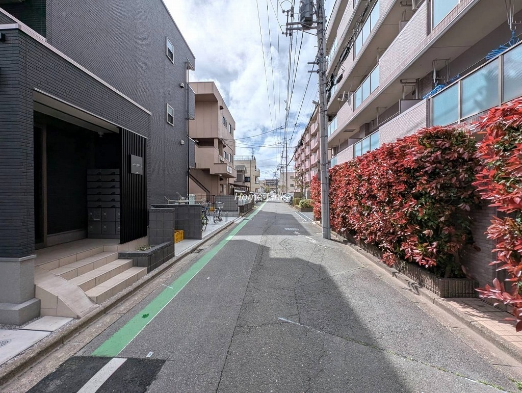 アーバンキャッスル高島平ウエスト　南側 前面道路