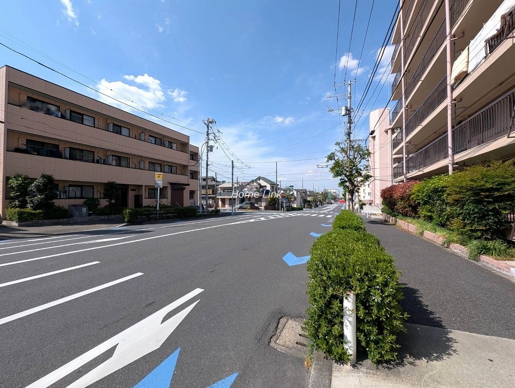 三田高島平第二コーポ　西側 前面道路