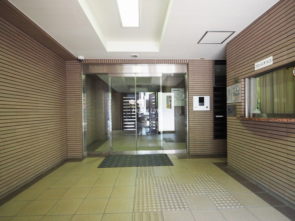 モア・クレスト小竹向原 エントランス