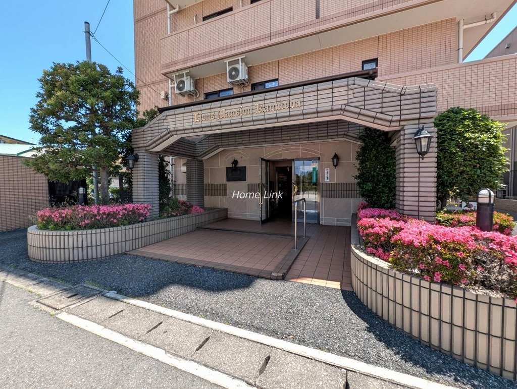 ライオンズマンション上戸田　エントランス前
