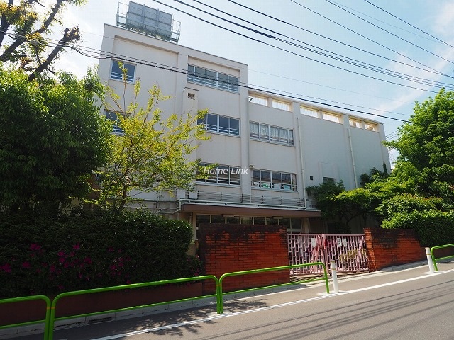 成増シティタワー周辺環境　成増小学校