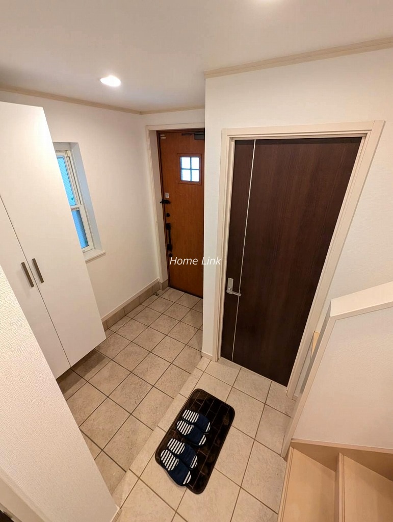 東新町2丁目　中古戸建　玄関