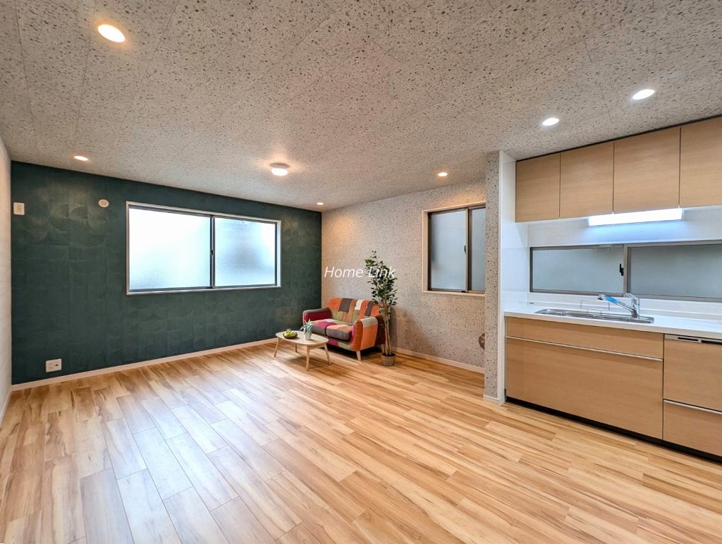 東新町2丁目　中古戸建　2階 LDK14.2帖