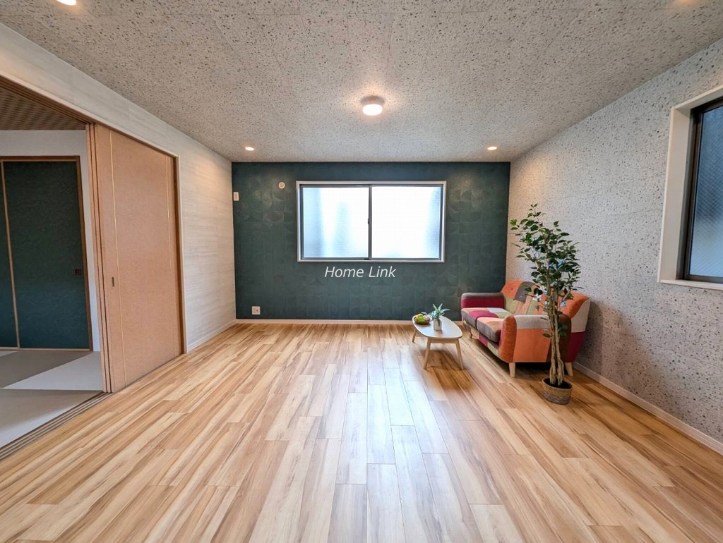 東新町2丁目　中古戸建　2階 LDK14.2帖