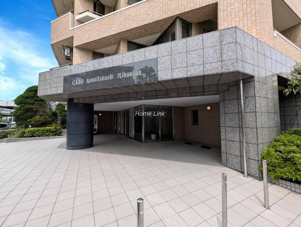 クリオ上板橋弐番館　エントランス前