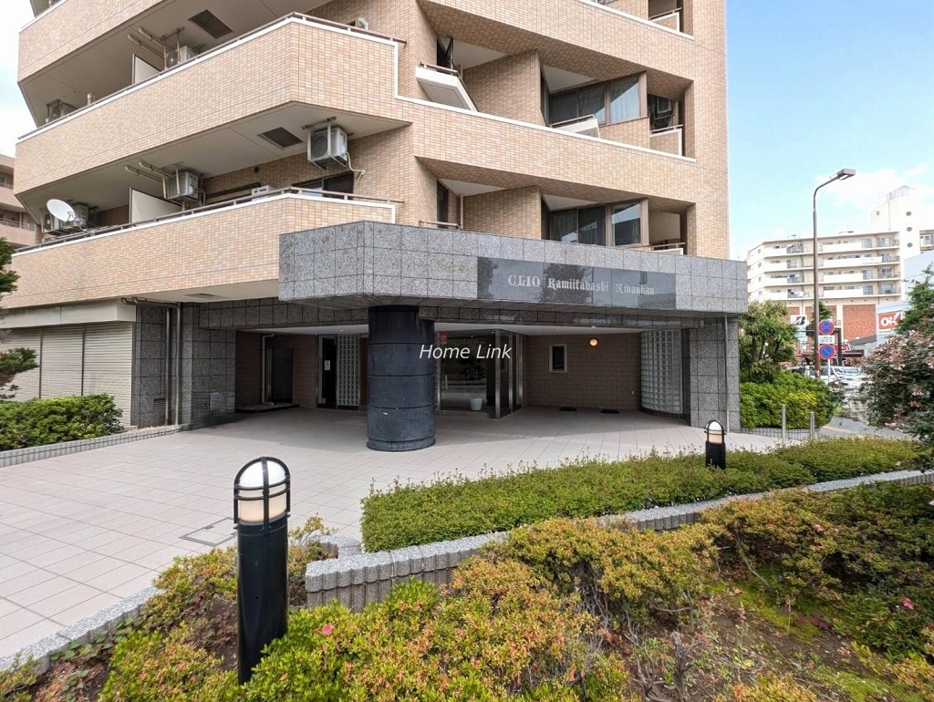 クリオ上板橋弐番館　エントランス前