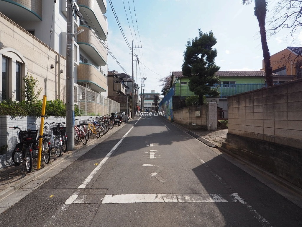 ダイアパレスグランデューロ板橋壱番館　前面道路