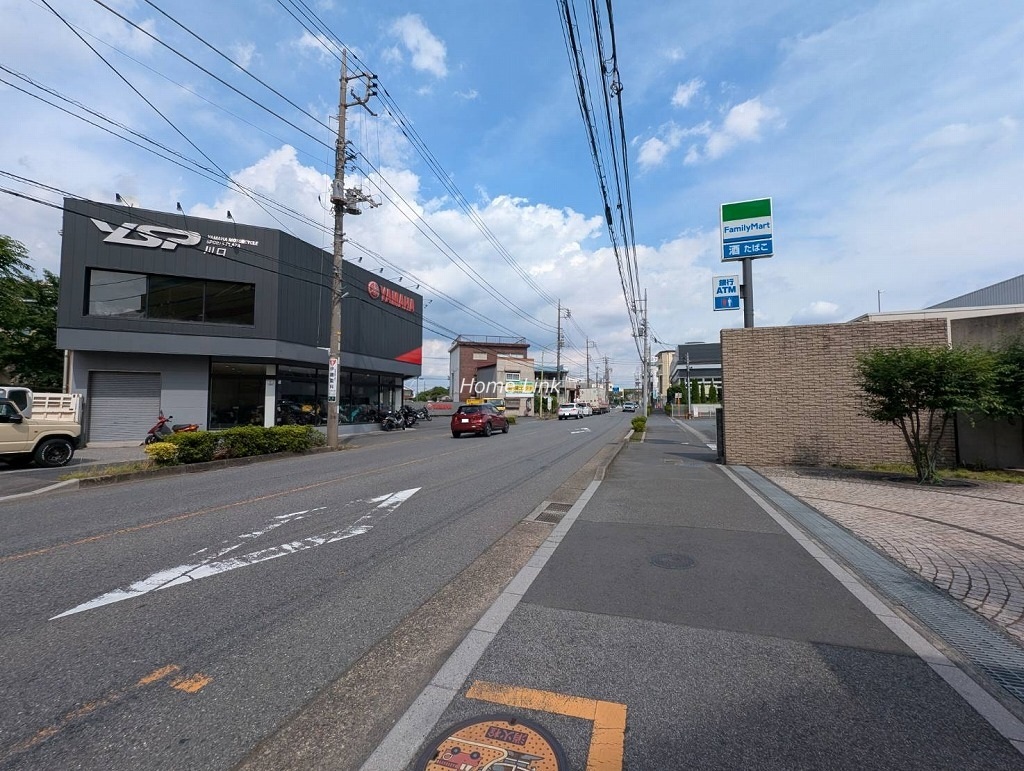 パークスクエア川口　前面道路歩道