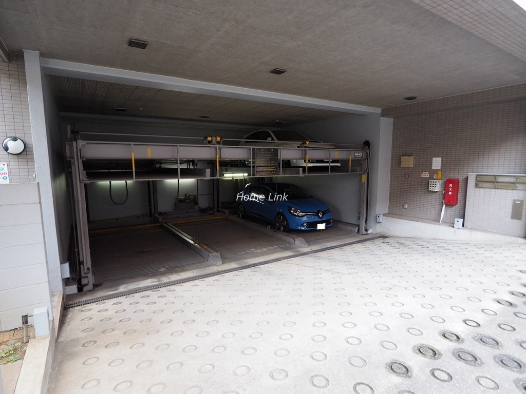 リプルHana 駐車場