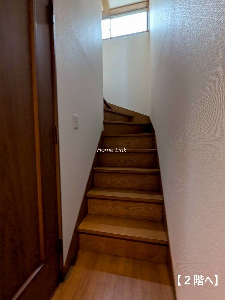 中台2丁目　中古戸建　2階へ