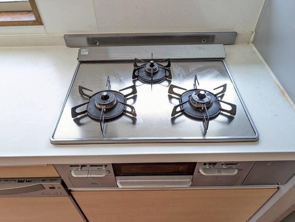 中台2丁目　中古戸建　2階 キッチン3口コンロ