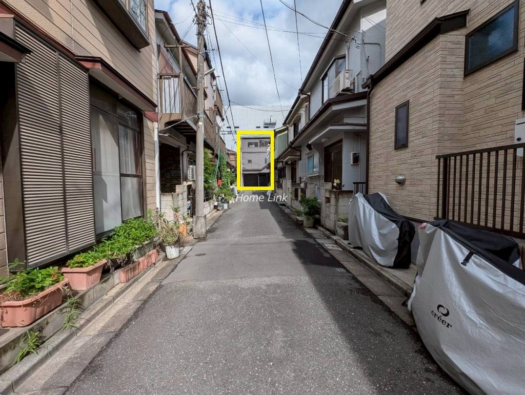 東坂下1丁目　中古戸建　住戸への入口