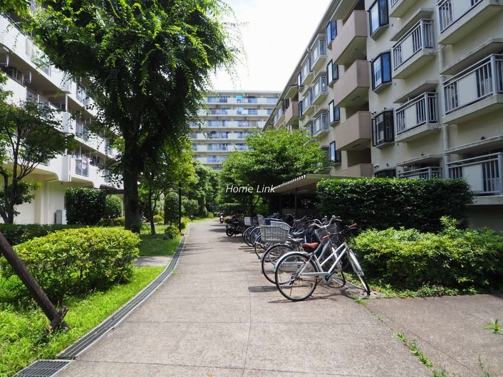 光が丘パークタウンゆりの木通り北住宅 3号棟 駐輪場出入り口