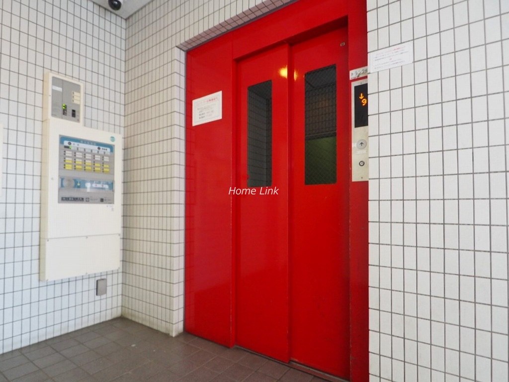 新蓮根団地14号棟　エレベーターホール