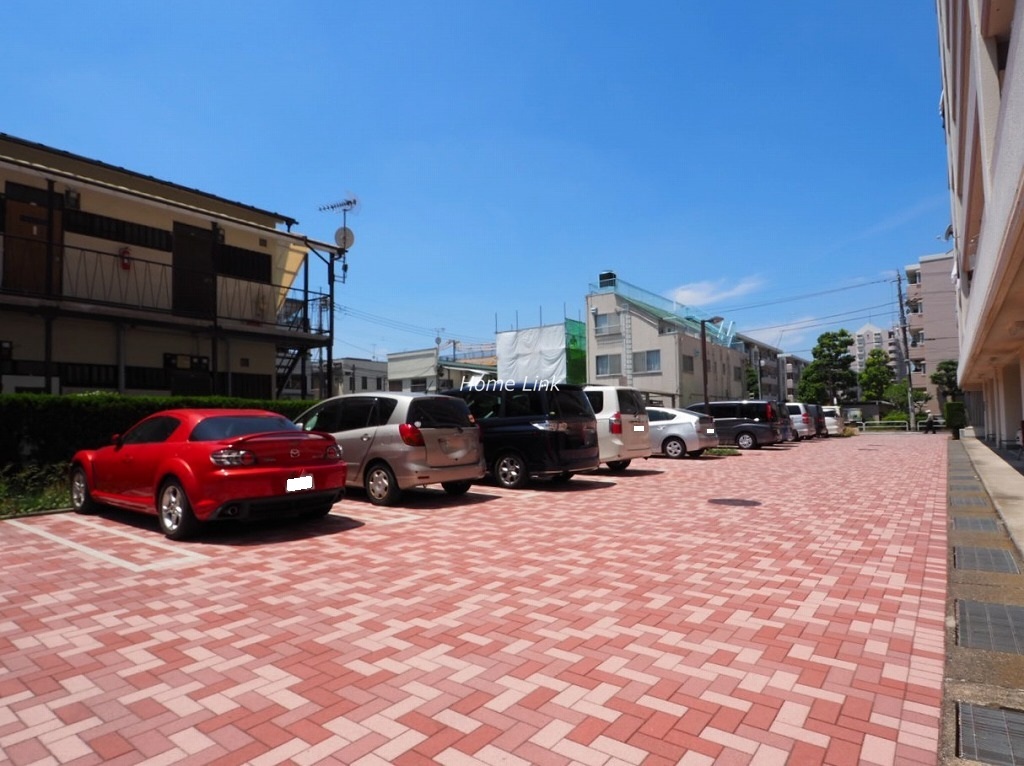 新蓮根団地14号棟　駐車場