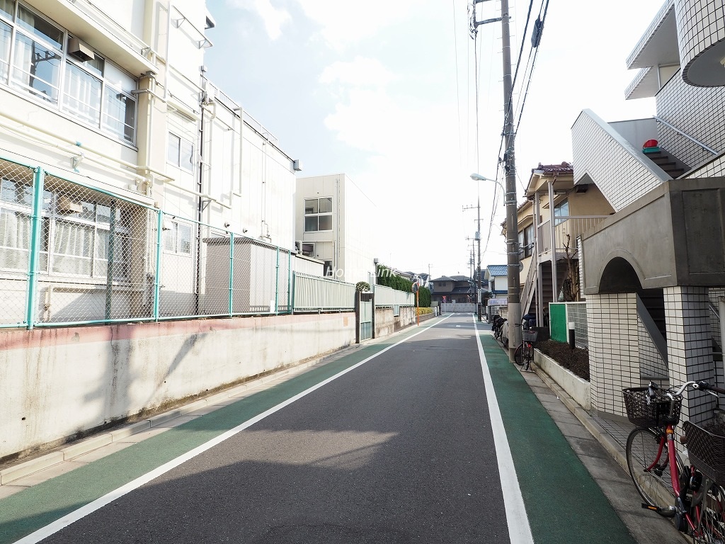 サンライフ徳丸ヶ丘　前面道路