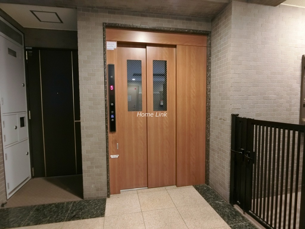 ダイアパレス前野台　エレベーターホール