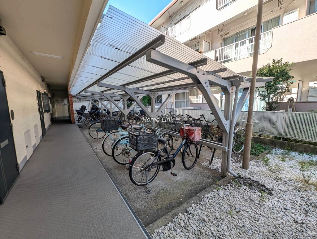 サンシュウ常盤台第二コーポ　駐輪場