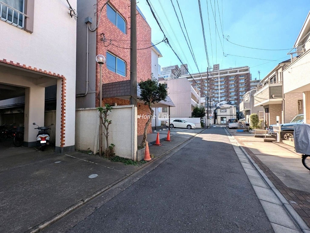 サンシュウ常盤台第二コーポ　前面道路